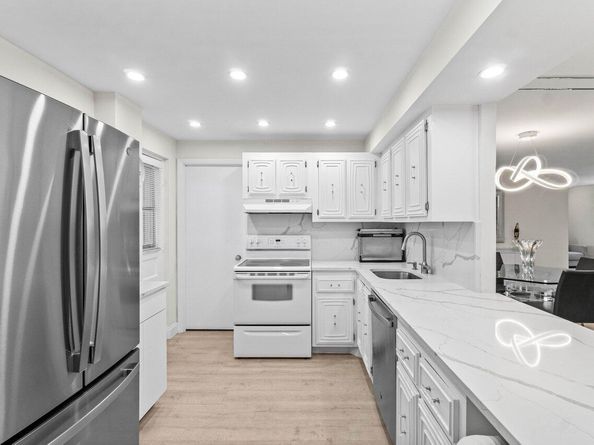 6461 NW 2nd Ave Avenue 411, Boca Raton FL 33487