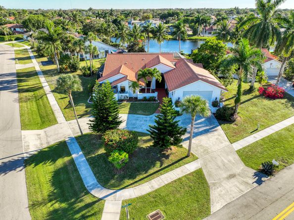 12820 Leeds Court, Wellington FL 33414