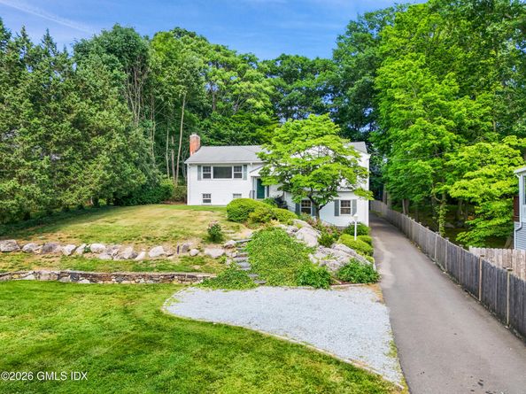 33 Sachem Road, Greenwich CT 06830