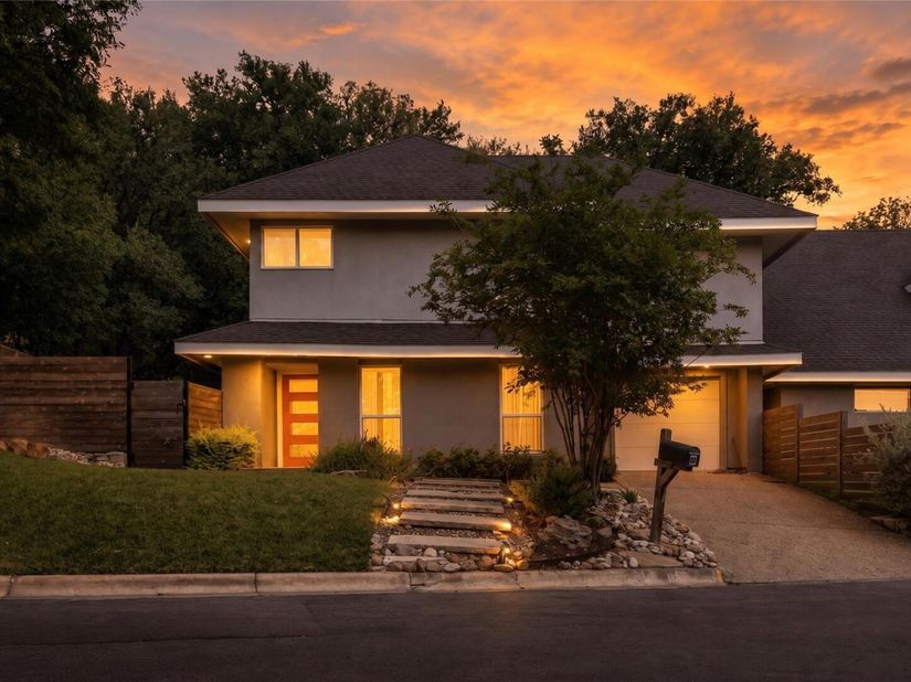 2101 Airole WAY A, Austin TX 78704
