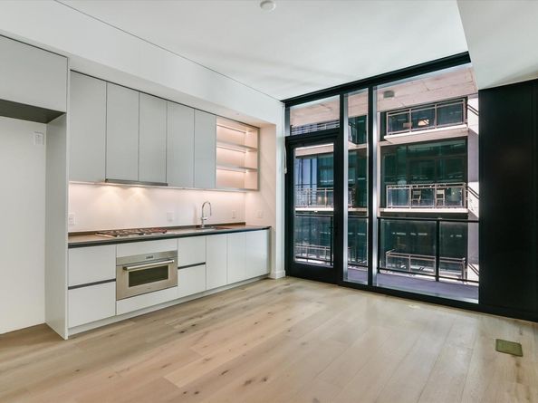 610 Davis ST 2607, Austin TX 78701