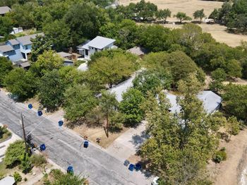 400 Swanee DR
