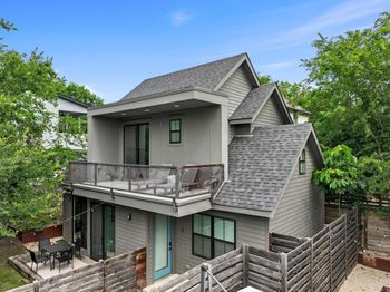 1706 Perez ST