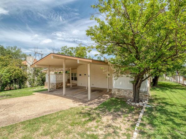 2700 Catalina DR, Austin TX 78741