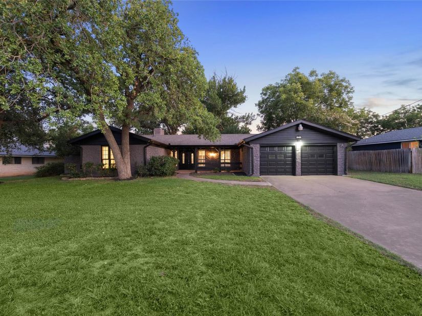 605 Meadowbrook DR, Georgetown TX 78628