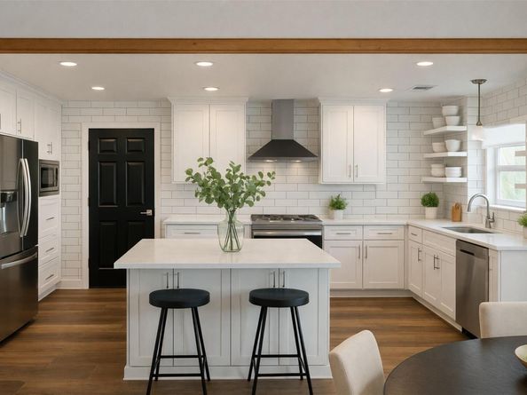 18516 Champions CIR, Lago Vista TX 78645