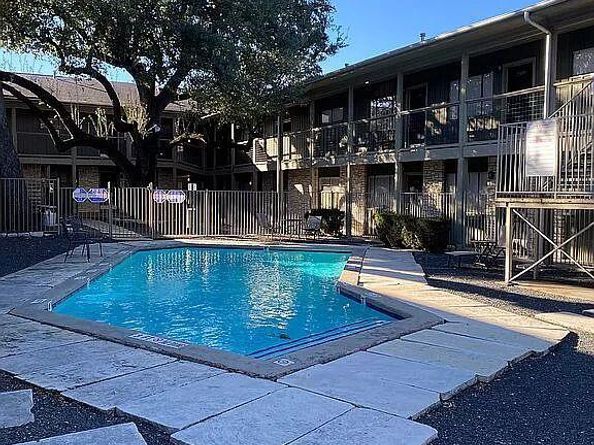 2303 Eastside DR 209, Austin TX 78704