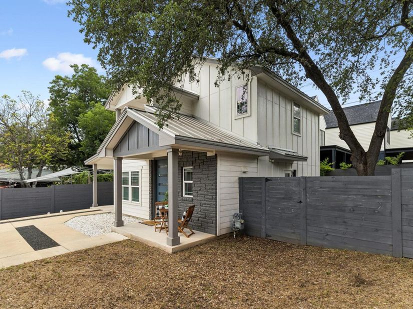 806 Philco DR 2, Austin TX 78745