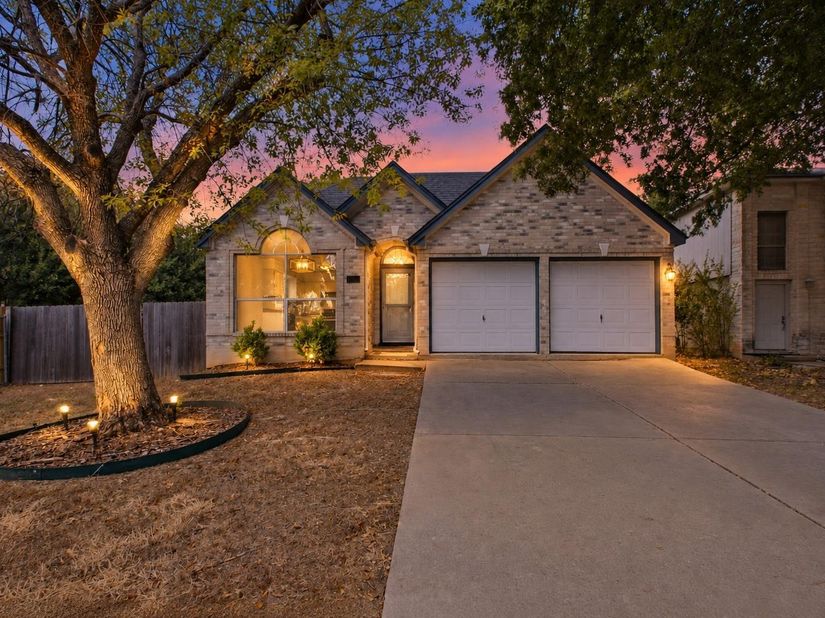 1206 Garden Path DR, Round Rock TX 78664