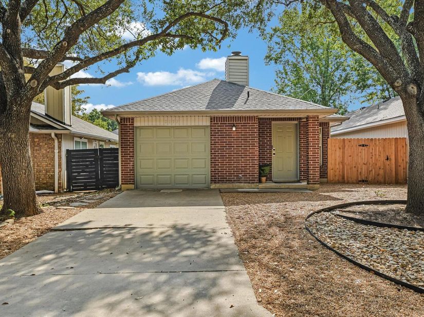 2157 Redwing WAY, Round Rock TX 78664