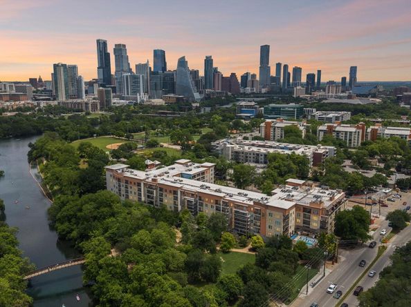 1900 Barton Springs RD 5032, Austin TX 78704