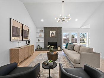 1017 Cripple Creek DR