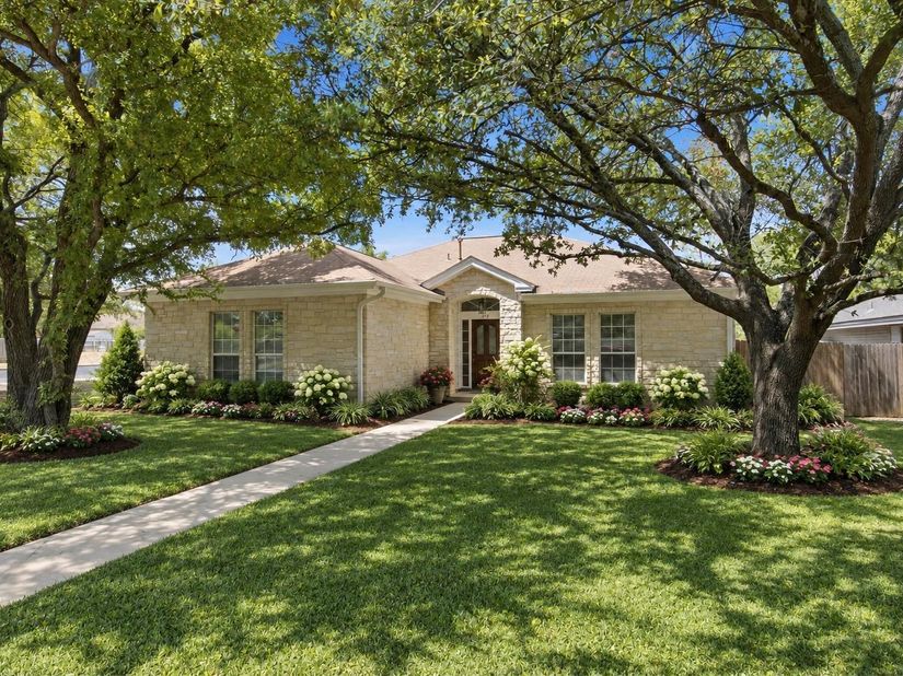 312 Debora Dr, Georgetown TX 78628