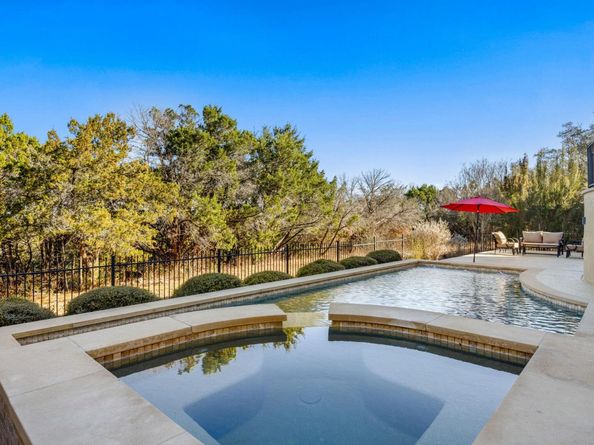 521 Horseback HOLW, Austin TX 78732