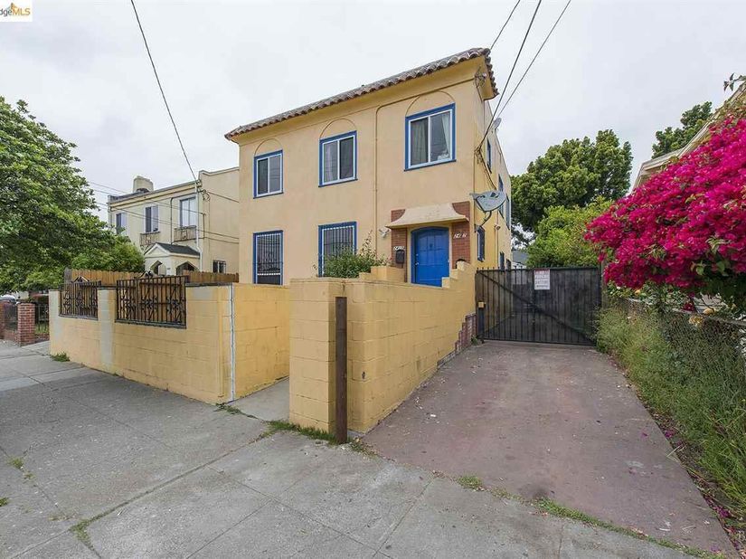 2417 Seminary Avenue, Oakland CA 94605