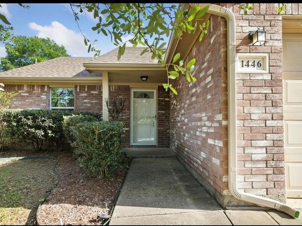 1446  Sax Leigh Drive , Dallas Texas 75241