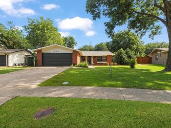 825  Brentwood Lane 