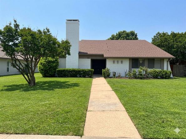 1802  Auburn Drive , Richardson Texas 75081