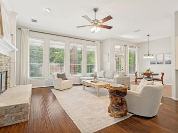 2900  Greenview Drive 