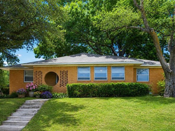 635  Classen Drive , Dallas Texas 75218
