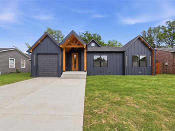 2812  William Brewster Drive 