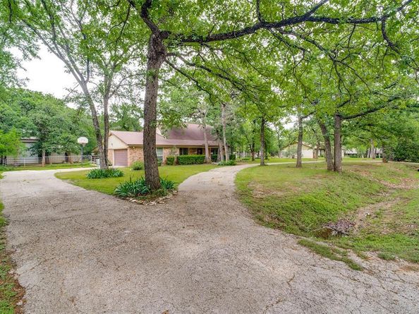 2009  Thousand Oaks Drive , Burleson Texas 76028