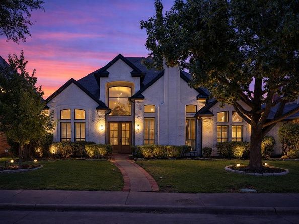 4736  Holly Tree Drive , Dallas Texas 75287