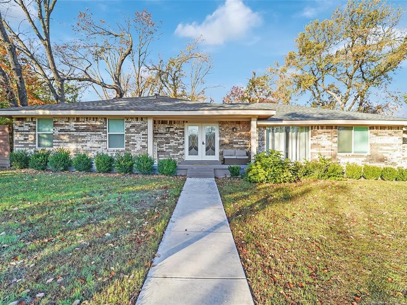 3801  Kazak Street , Garland Texas 75041