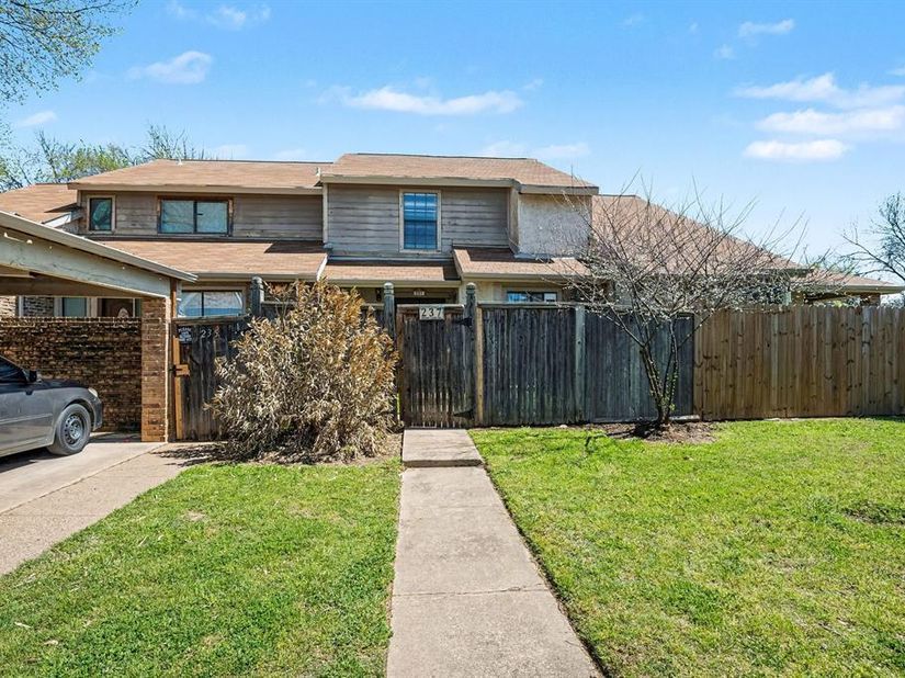 237  Shady Lane Drive , Fort Worth Texas 76112