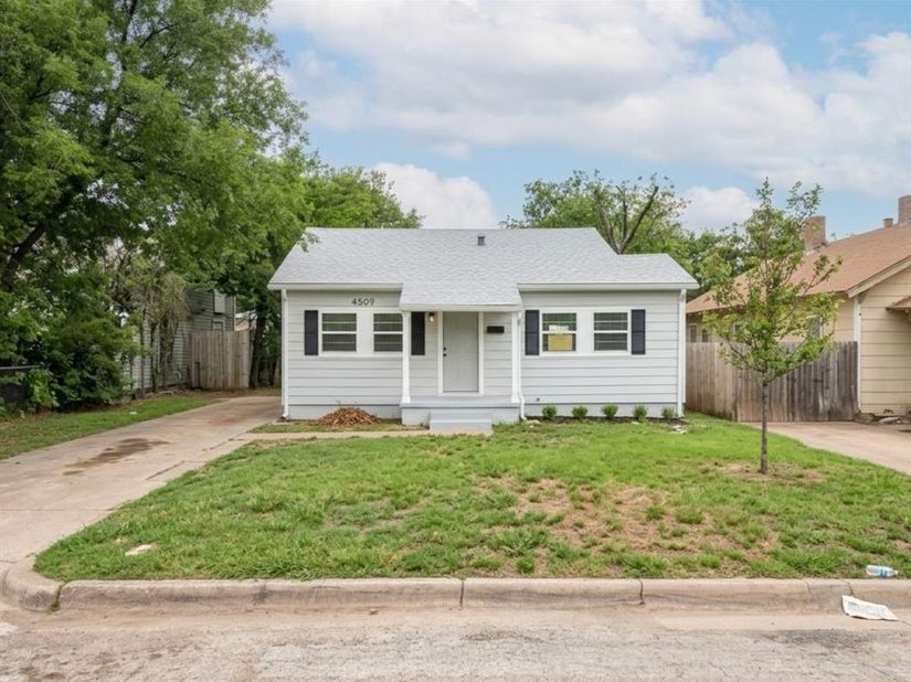 4509  Sandage Avenue , Fort Worth Texas 76115