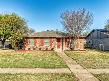 1501  Meandering Way 