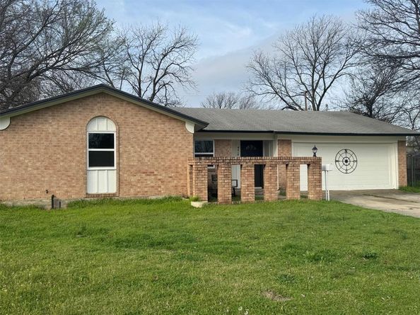 6412  Embassy Drive , Forest Hill Texas 76119