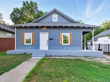 2220  Chestnut Avenue 