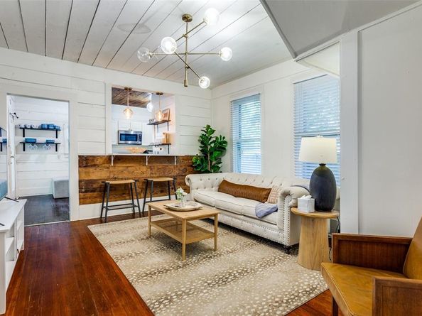 1409 W Allen Avenue , Fort Worth Texas 76110