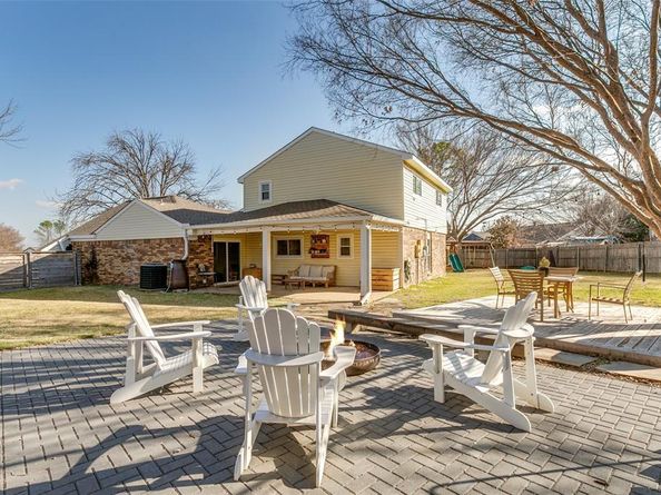 1225  Sleepy Hollow Court , Grapevine Texas 76051