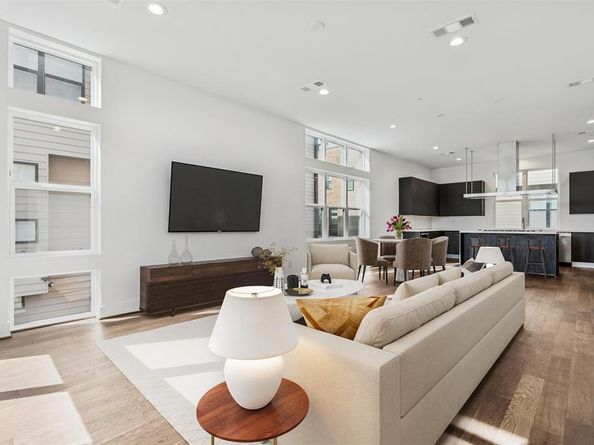 3032  Chimes Street , Dallas Texas 75219