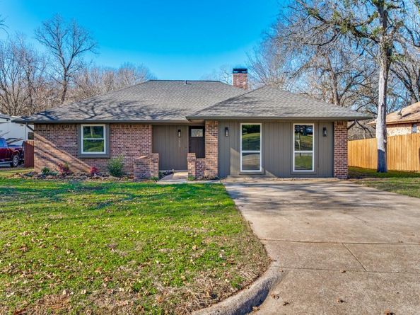 205  Laurel Street , Mansfield Texas 76063