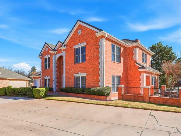 5949  River Bend Drive , Benbrook Texas 76132