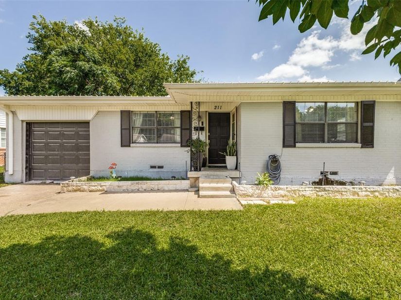 211  Brazos Street , Garland Texas 75041