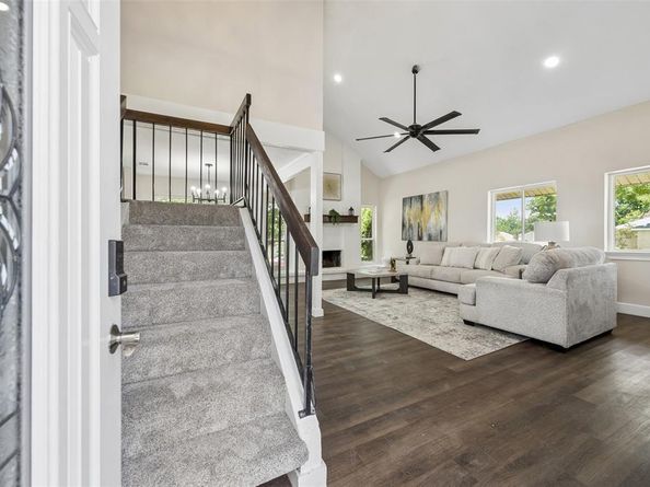 1600  Hartford Drive , Carrollton Texas 75007