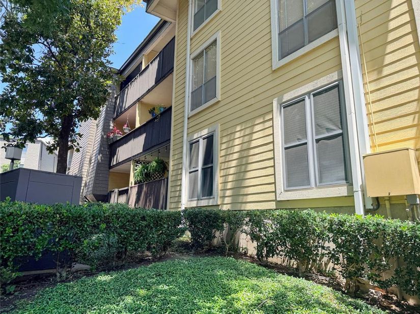 4845  Cedar Springs Road  170, Dallas Texas 75219