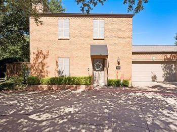 5727  Remington Park Square 