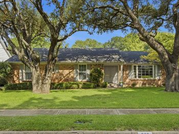 939  Blue Lake Circle 