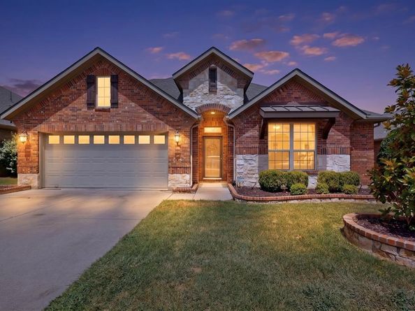 9215  Moon River Court , Arlington Texas 76002
