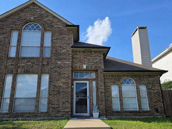 2525  Brooke Trail , Carrollton Texas 75006