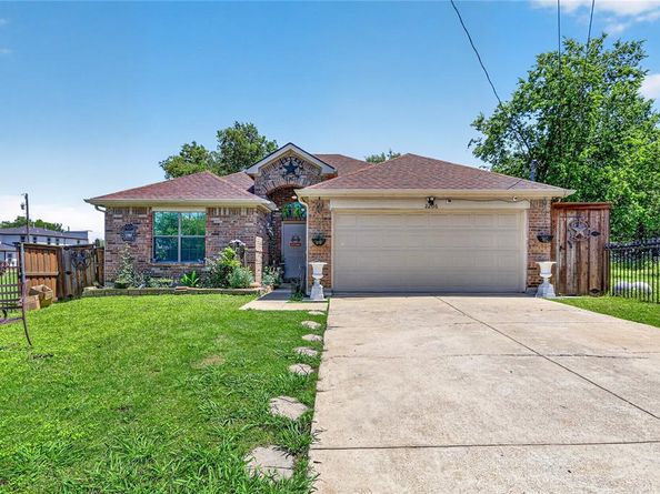 2206  Lapsley Street , Dallas Texas 75212