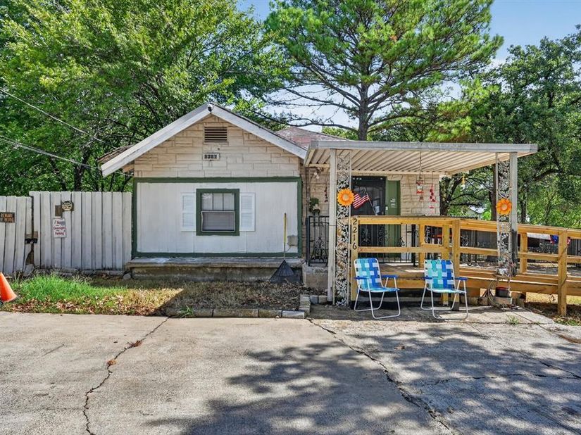 2216  Suewood Lane , Dallas Texas 75217