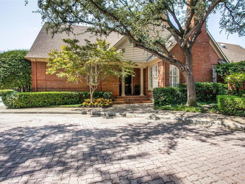 5803  Redwood Court , Dallas Texas 75209