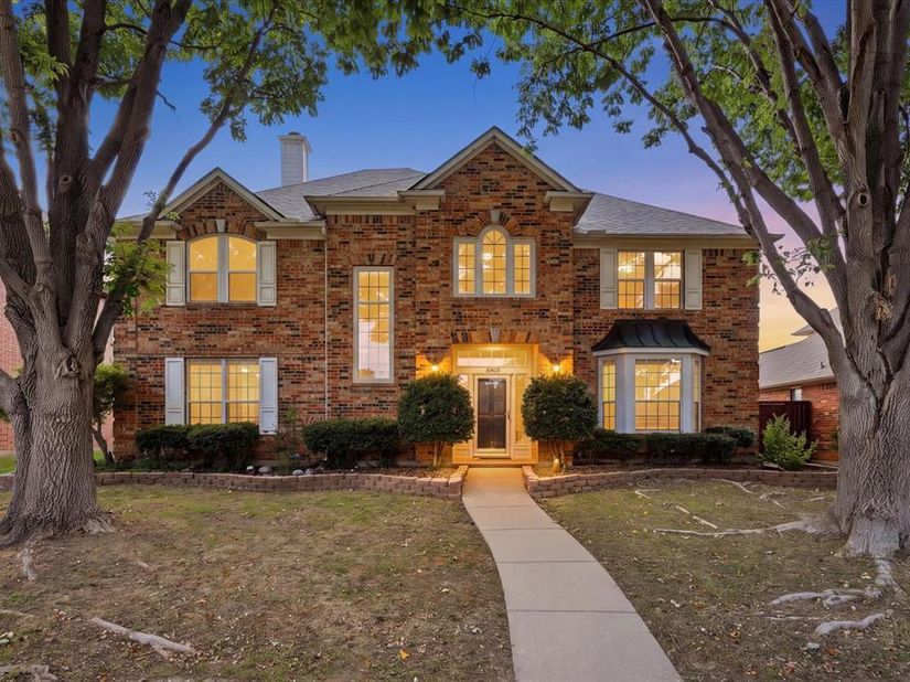 8905  High Meadows Drive , Plano Texas 75025