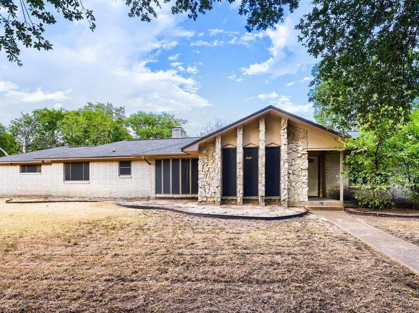 1760 S Duncanville Road , Cedar Hill Texas 75104
